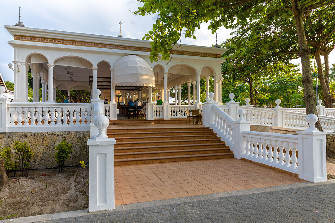 031_alta_playabachata Restauracion.jpg